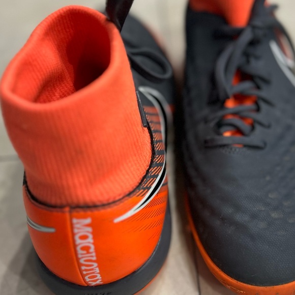 Nike - Magistax High Too for ankle support indoor Turf soccer shoes - Picture 6 of 6